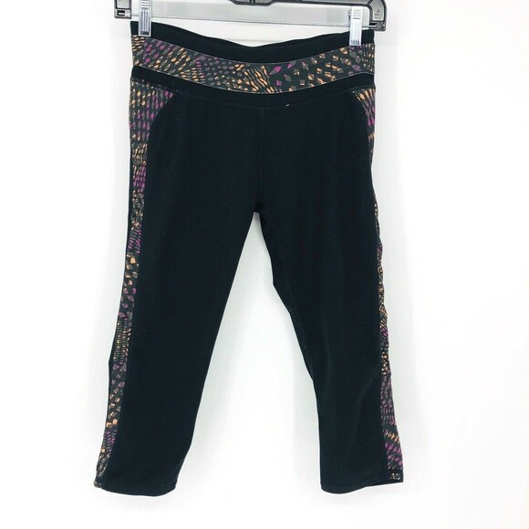 Fabletics Pants - Fabletics Style 393136 Camacan Capri Size XS Black Multicolor Cropped Legging